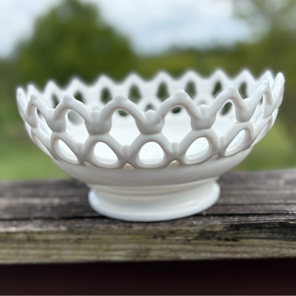 Vintage Westoreland Milk Glass Doric Lace Lattice Dish